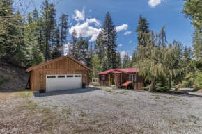 Bigfoot Base Camp by NW Comfy Cabins